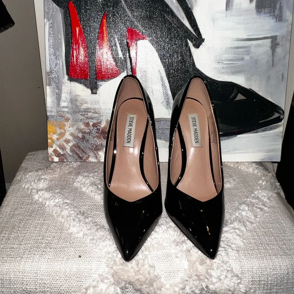 Steve Madden Black Sleek High Heels.
PayPal payments not accepted. - Picture 3 of 16
